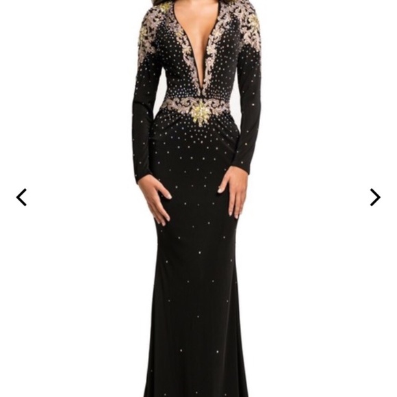 johnathan kayne Dresses & Skirts - 🔥🔥🔥🔥Prom evning dress worn one very strechy